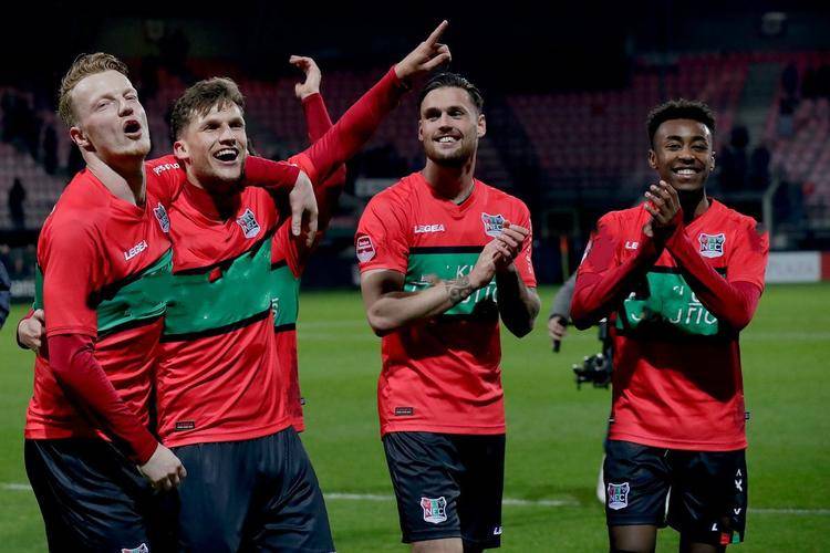 响了警钟 响了警钟