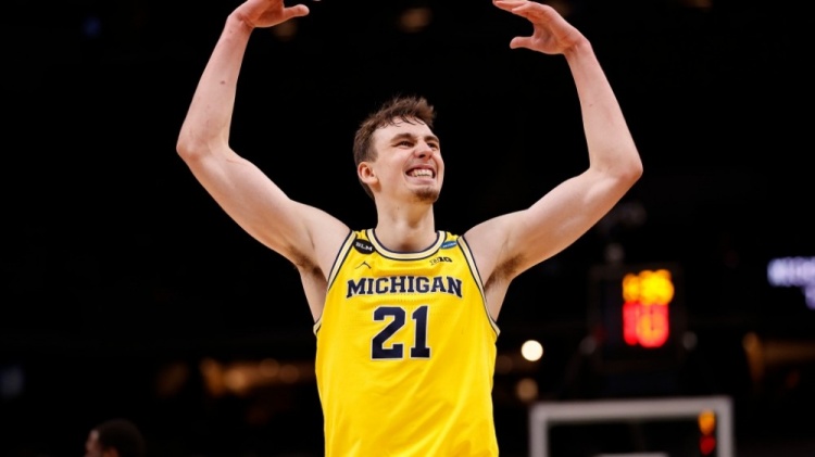 因为阿扎尔 因为阿扎尔