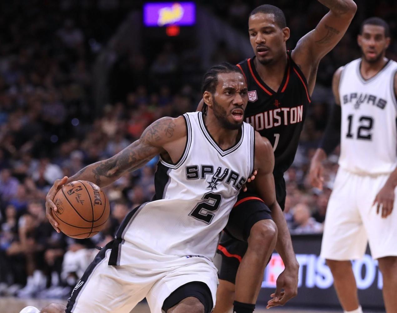 边后卫内收 边后卫内收